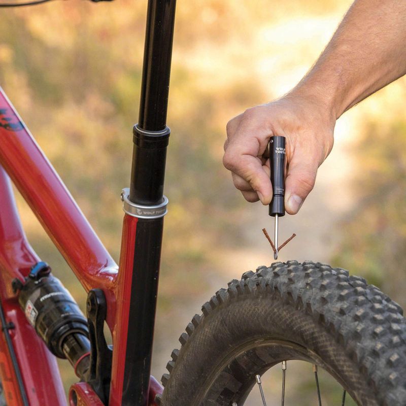 Wolf-Tooth-EnCase-System-Chain-and-Tire-Plug-Multi-Tool-TL0331-5