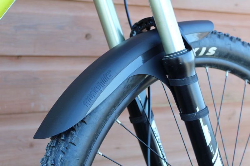 Mucky-Nutz-Mug-Guard-Fender--Short-Black-FE0262-5
