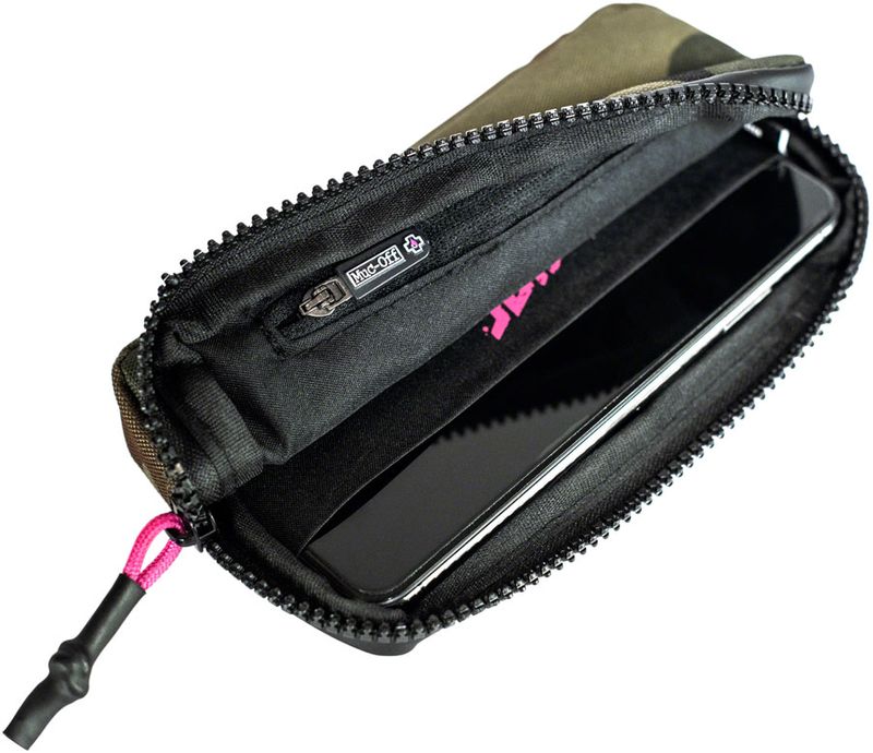 Muc-Off-Essentials-Case-OA0114-5