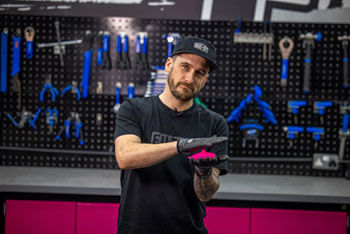 Muc-Off-Collapsible-Silicone-Funnel