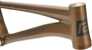 FM0210-01.jpg