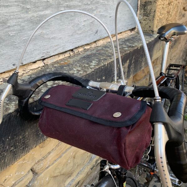burgundy-zipped-roll