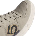 SH01958-04.jpg