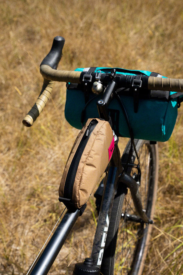 Swift Industries Moxie Top Tube Bag - Coyote | FastStore PDP